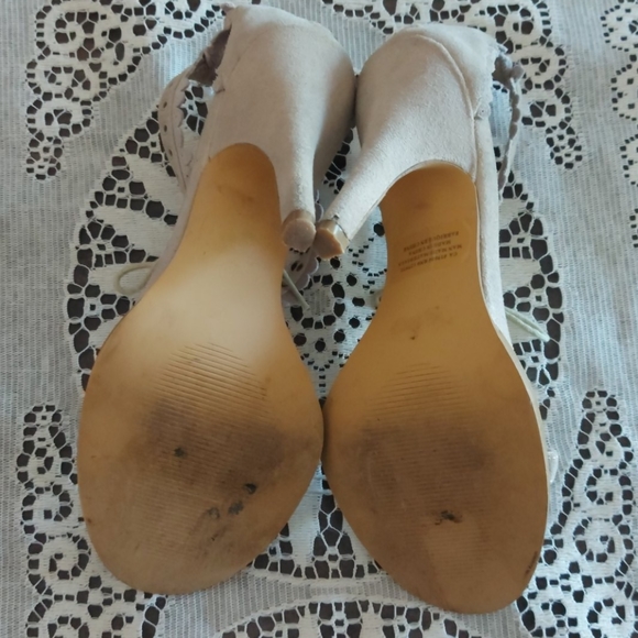 Cute heels - Picture 3 of 4